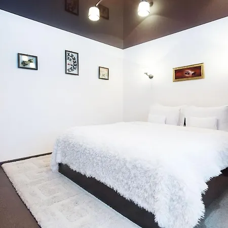 Романовская Слобода 11 Apartment *